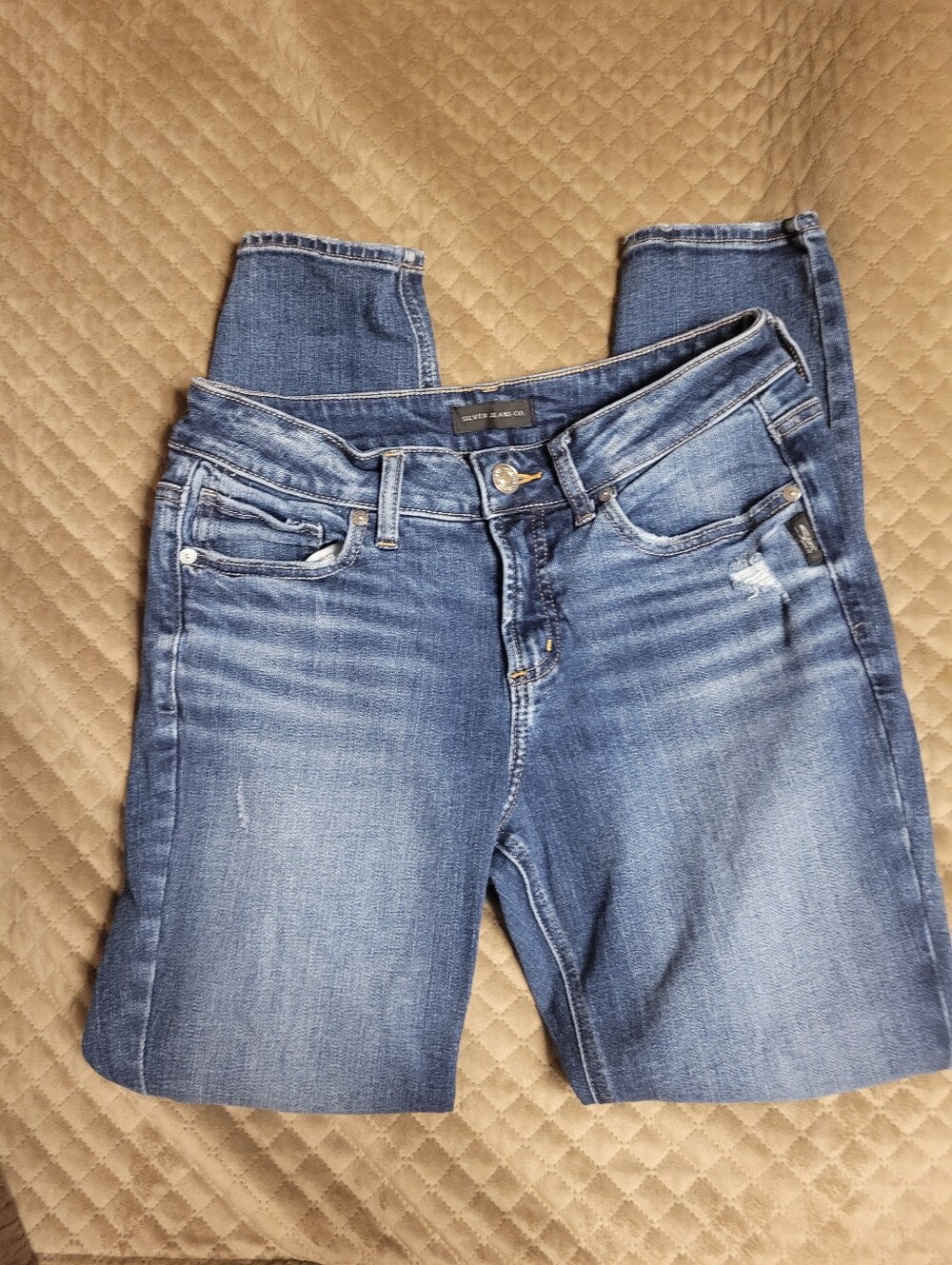 Silver Jeans Suki Skinny womens size 29 length 29 in Deep Blue Wash distressed